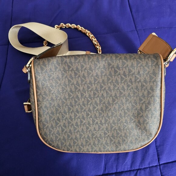 Slater Medium Signature Logo Sling Pack - Picture 2 of 10